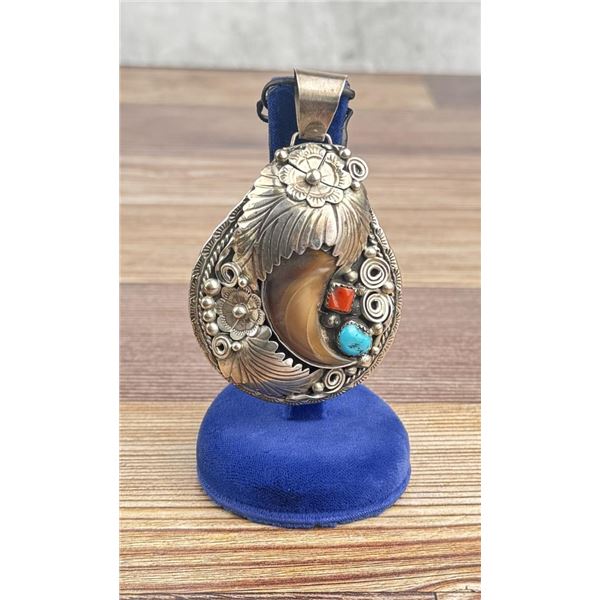 Navajo Sterling Silver Bear Claw Pendant