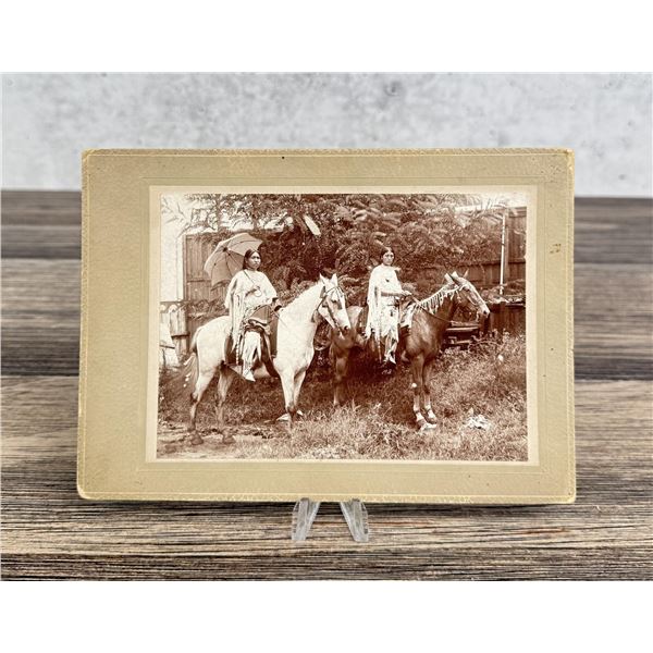 Sioux Native American Indian Women Photo