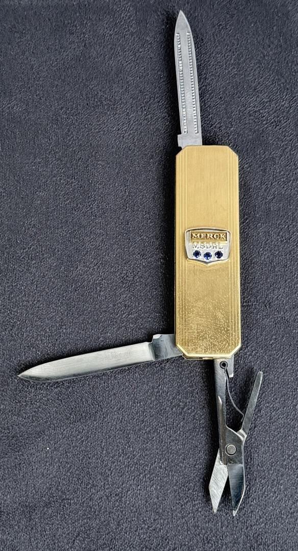 Merck Pharmaceuticals Gold Sapphire Award Knife