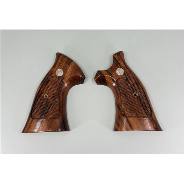 Smith & Wesson N Frame Goncalo Alves Pistol Grips
