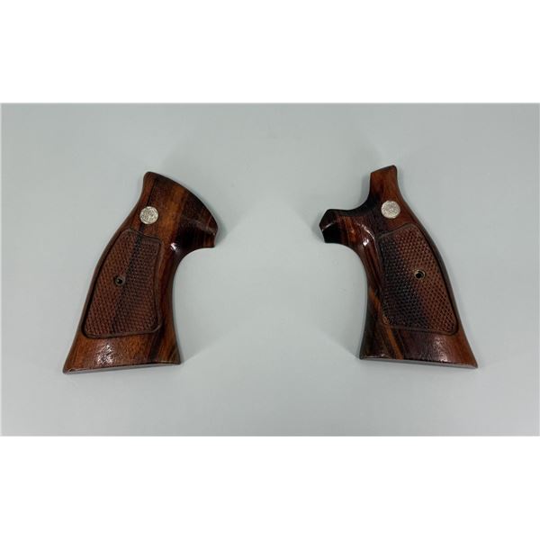 Smith & Wesson N Frame Goncalo Alves Pistol Grips