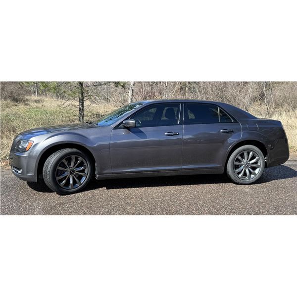 2014 Chrysler Model 300 S AWD Sedan Car