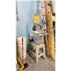 Image 1 : KING CANADA ELECTRIC INDUSTRIAL VERTICAL BANDSAW WITH EXTRA BLADE & STAND