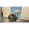 Image 1 : 2 ELECTRIC 24" DRUM FLOOR FANS AND SINGLE FLOOR FAN