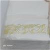 Image 3 : New Disposable Linen-Feel Guest Towels Cloth-Like