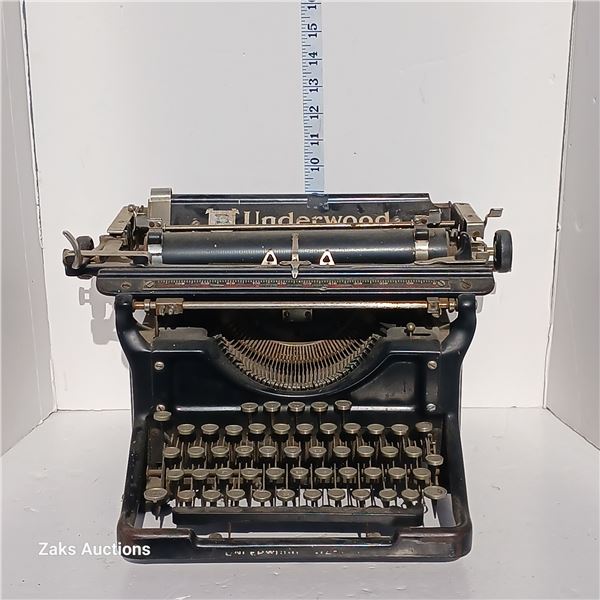 Antique 1932 Underwood Model 6 Vintage Typewriter