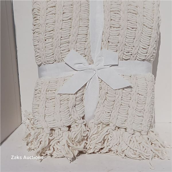 New Chenille Luxury Tassel Throw, Cream