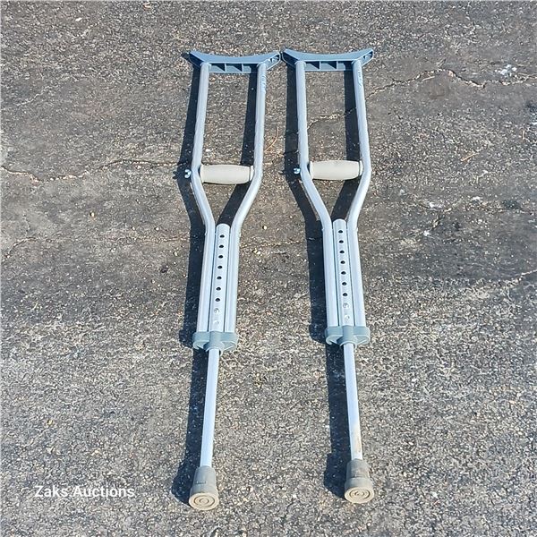 Aluminum Crutches, Underarm, Height Adjustable