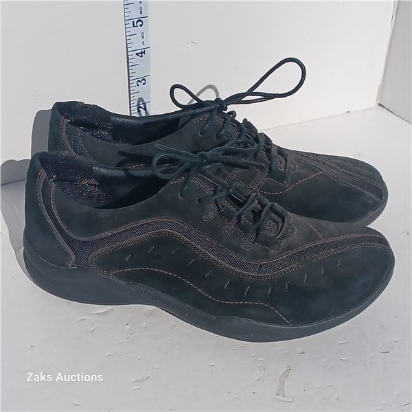Clarks Wave Shoes, 7 1/2M