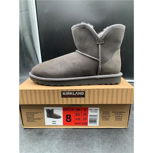 Kirkland Ladies Shearling Boots Size 8 in Gray