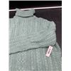Image 3 : Amazon Essentials Cable Knit Turtleneck Sweater in Green, Size Large