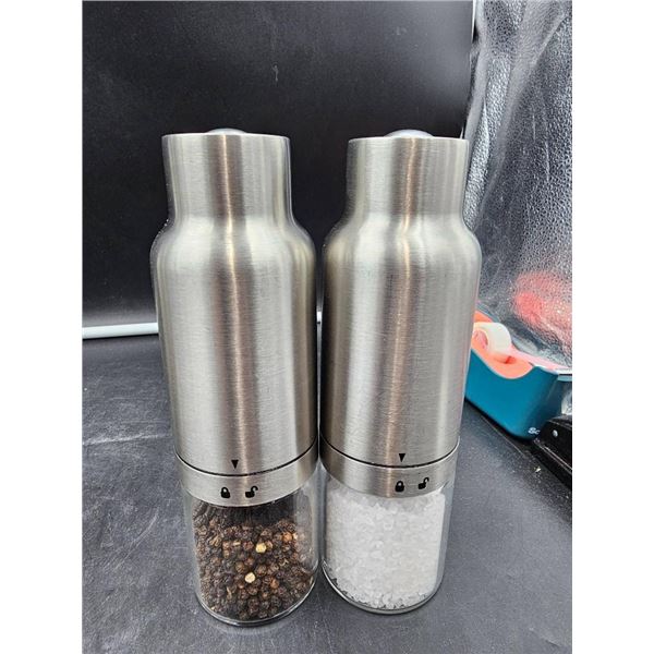 Stainless Steel Battery Powered Salt and Pepper Grinders