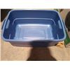 Image 3 : Set of 2 Blue Rubbermaid 18-Gallon Storage Totes with Lids