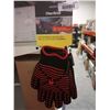 Image 2 : Char-Broil High-Performance Grilling Gloves, Black/Red, Heat Resistant