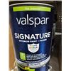 Image 3 : Valspar Signature Interior Paint + Primer, Ultra White, Flat, 2×3.78L