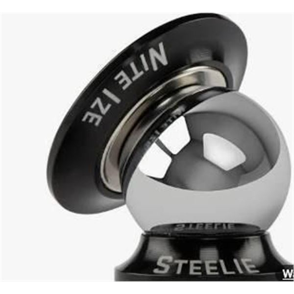 Steelie Orbiter Dash Kit 360-Degree Magnetic Mount by Nite Ize