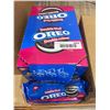 Image 2 : Oreo Double Stuf Chocolate Sandwich Cookies, Double Creme, 2 Cases (10 x 116g Each)