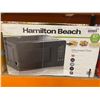 Image 2 : Hamilton Beach 0.7 cu ft Microwave Oven with 700 Watts Power