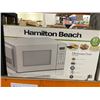 Image 2 : Hamilton Beach 0.7 Cu. Ft. Microwave Oven, 700 Watts, White