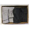 Image 1 : 2 PAIRS OF MENS EASTON SPORT/CASUAL PANTS LARGE