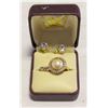 Image 1 : ESTATE SOLITAIRE EARRINGS & RING IN BOX