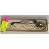 Image 1 : 3 VINTAGE ESTATE NECKLACES IN BOX-ESTATE