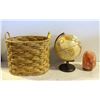 Image 1 : BASKET WITH GLOBE & SALT ROCK - ESTATE