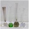 Image 1 : FOUR ART GLASS BALL BUD VASES
