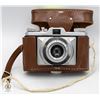Image 2 : VINTAGE BRANETTE CAMERA W/ ORIGINAL LEATHER CASE