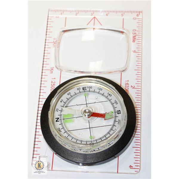 VINTAGE COMPASS W/ MAGNIFYING GLASS