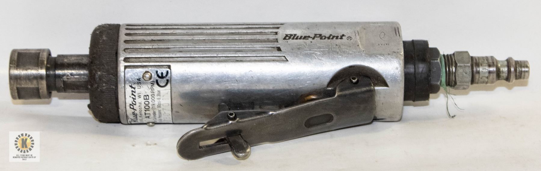 Meuleuse pneumatique droite avec 5 outils Meuleuse pneumatique droite avec 5 outils