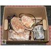 Image 1 : LOT OF FOUR ROCK SALT LAMPS