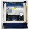 Image 1 : NEW IN PACKAGING KIRKLAND SIGNATURE DOWN DUVET-
