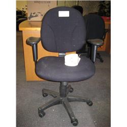 Black Mid Back Ergo Task Chair