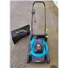 Image 2 : Yardworks Lawn Mower w/ Bagger