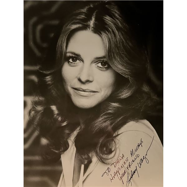 The Bionic Woman Lindsay Wagner signed photo