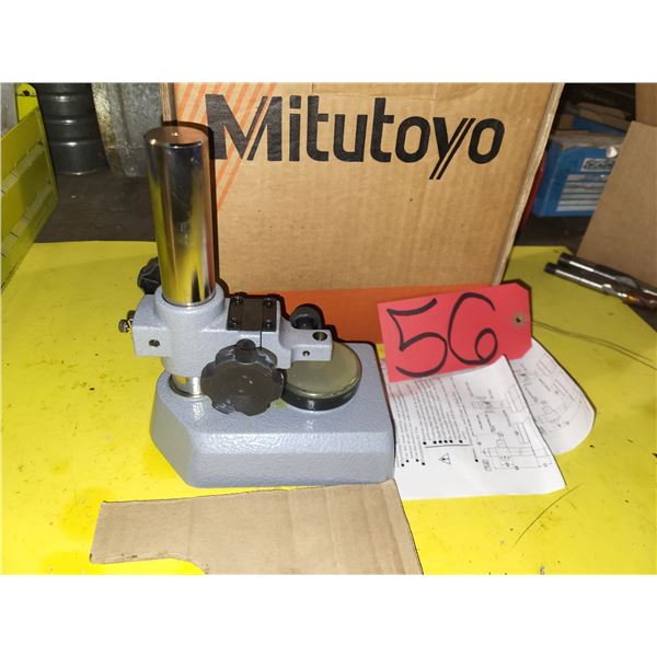 New Mitutoyo No. 7004 Dial Indicator Stand / Comparator Stand
