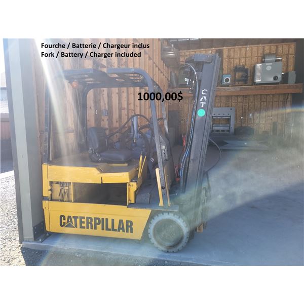 CATRPILLAR 3 Wheel Forklift 3500lbs with batterie and Charger