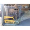 Image 1 : CATRPILLAR 3 Wheel Forklift 3500lbs with batterie and Charger