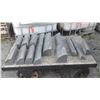 Image 1 : Lot morceau PVC