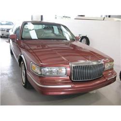 1995 LINCOLN TOWNCAR EXECUTIVE SERIES