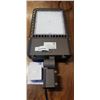Image 1 : NEW 300 WATT PHOTOCELL LED COMMERCIAL OUTDOOR LIGHT