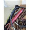 Image 2 : SNOW BLADE HYDRAULIC CYLINDER AND SPRINGS