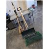 Image 1 : TWO BUNDLES OF GARDEN TOOLS