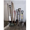 Image 1 : BUNDLE OF GARDEN TOOLS