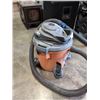 Image 2 : RIDGID SHOP VAC WITH HOSE, WORKING
