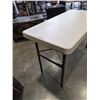 Image 2 : 4' LIFETIME FOLDING TABLE
