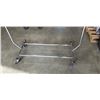 Image 2 : COMMERCIAL CLOTHING RACK