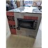 Image 2 : AS NEW BLACK AND DECKER EXTRA WIDE TOASTER OVEN TESTED WORKING