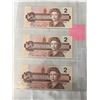 Image 2 : 3 MINT 1986 $2 BILLS IN SEQUENCE 520-522